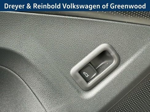 New 2026 Volkswagen Tiguan SE image 22