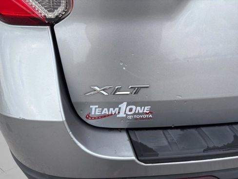 Used 2021 Ford Explorer XLT w/ Equipment Group 202A image 30