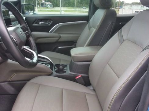 Used 2024 Chevrolet Colorado ZR2 w/ ZR2 Convenience Package III AWD/4WD image 26