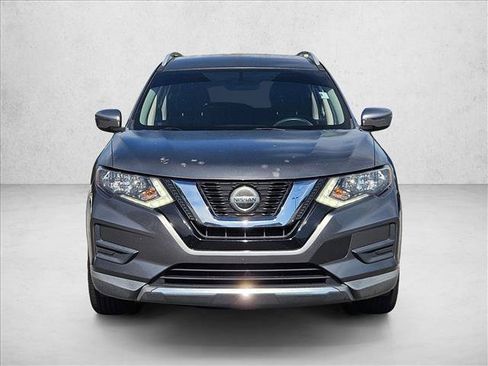 Used 2018 Nissan Rogue SV FWD image 2