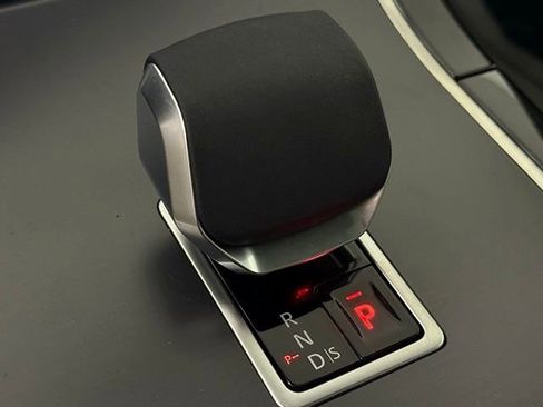 New 2026 Land Rover Range Rover Velar S image 36