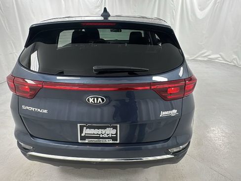 Used 2022 Kia Sportage LX image 4