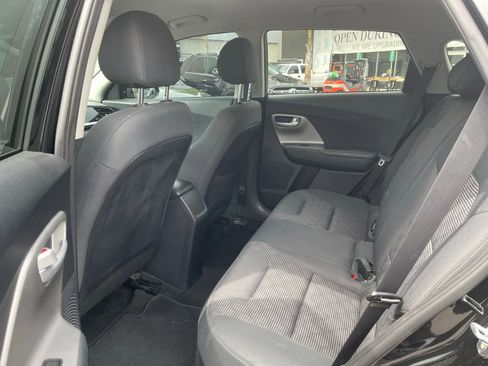 Used 2021 Kia Niro LX image 5