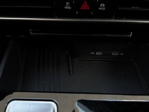 Used 2026 Volkswagen Atlas SE FWD image 29