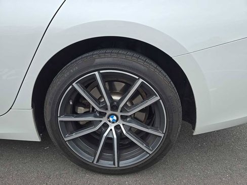 Used 2019 BMW 330i xDrive Sedan w/ Convenience Package AWD/4WD image 3