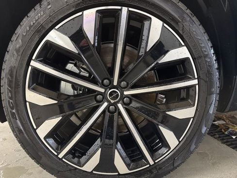 New 2026 Volvo XC90 B6 Ultra w/ Protection Package Premier AWD/4WD image 5
