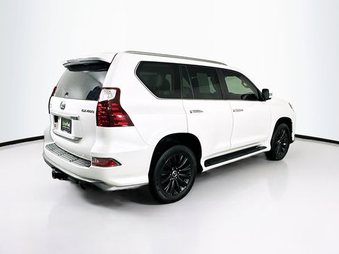 Used 2021 Lexus GX 460 Luxury w/ Sport Design Package AWD/4WD image 9