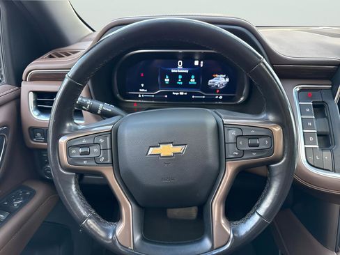 Used 2022 Chevrolet Suburban High Country AWD/4WD image 22