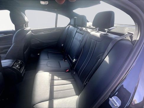 Used 2023 BMW 530e xDrive 530e iPerformance w/ Premium Package image 26