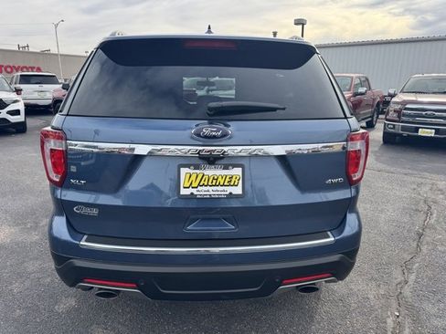 Used 2018 Ford Explorer XLT w/ Equipment Group 202A image 4