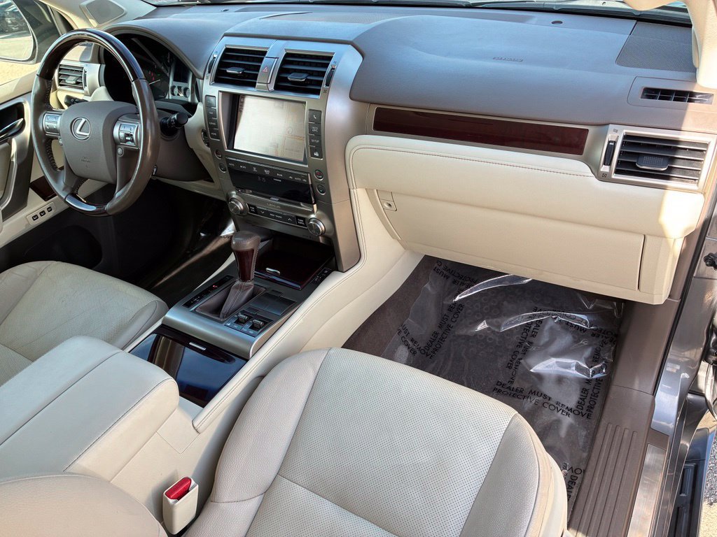 Used 2019 Lexus GX 460 Premium w/ Premium Package AWD/4WD image 35