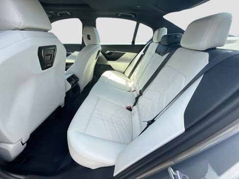 Used 2025 BMW i5 xDrive40 w/ M Sport Package AWD/4WD image 21