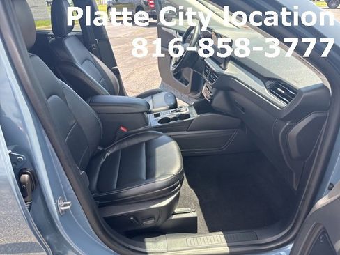 Used 2023 Ford Escape Platinum image 36