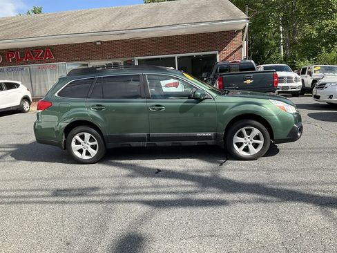 Used 2013 Subaru Outback 2.5i Premium AWD/4WD image 4