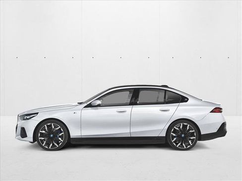 New 2027 BMW i5 eDrive40 w/ M Sport Package RWD image 2