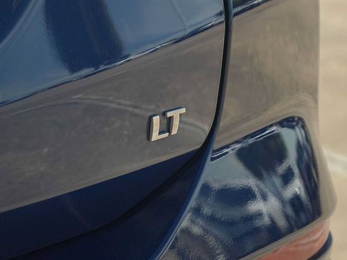 Used 2022 Chevrolet Equinox LT FWD image 8