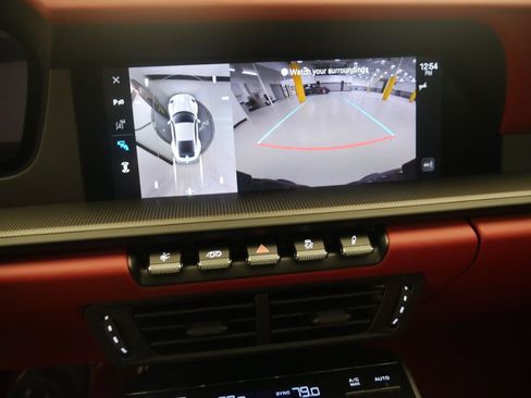 Certified 2025 Porsche 911 Carrera GTS image 31