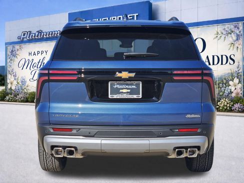 New 2026 Chevrolet Traverse LT w/ Sun and Wheel Package FWD image 8