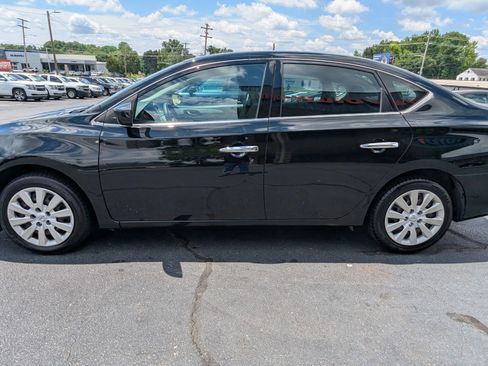 Used 2019 Nissan Sentra S FWD image 4