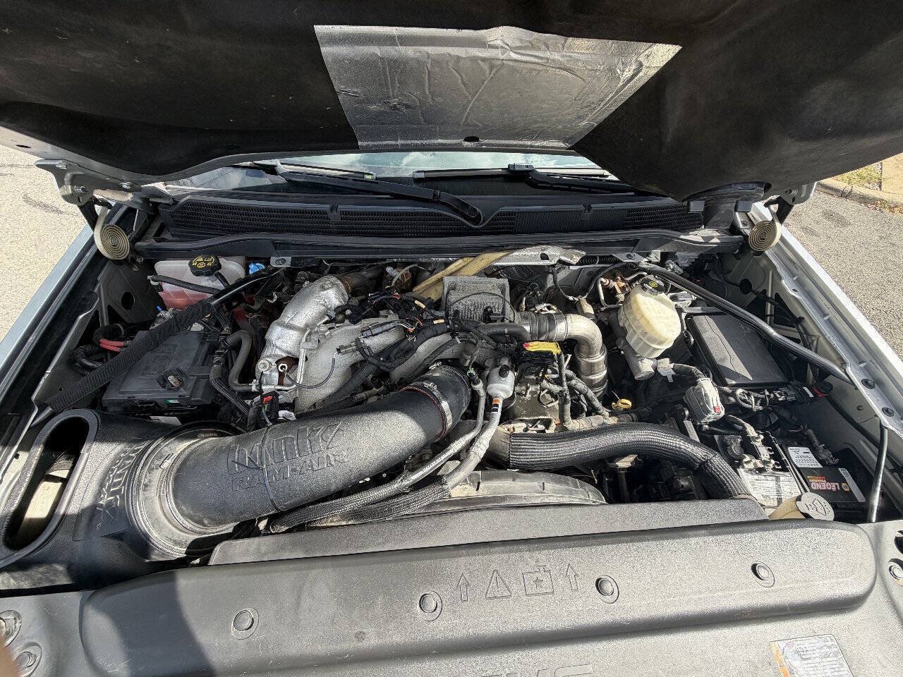 Used 2018 GMC Sierra 2500 Denali w/ Duramax Plus Package AWD/4WD image 25