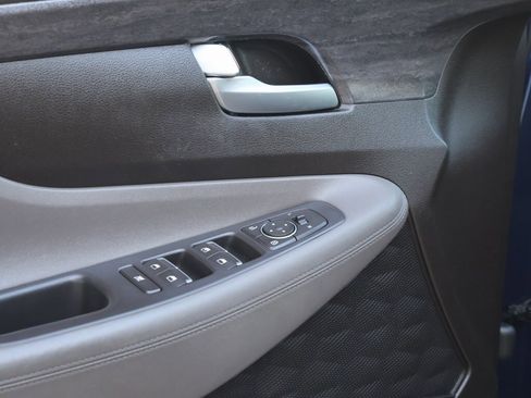 Used 2020 Hyundai Santa Fe SE image 22