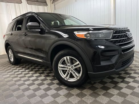 Used 2021 Ford Explorer XLT AWD/4WD image 49