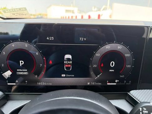 Used 2025 Nissan Kicks SR w/ SR Premium Package FWD image 30