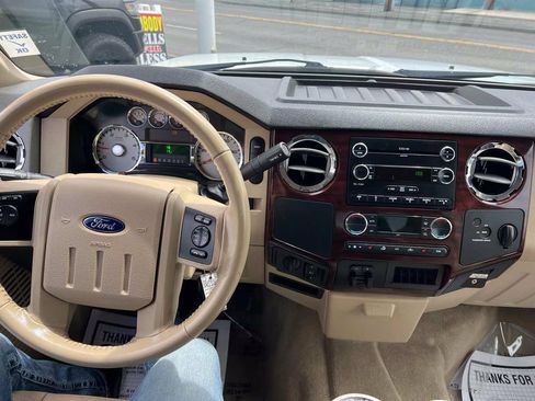 Used 2010 Ford F350 Lariat RWD image 10