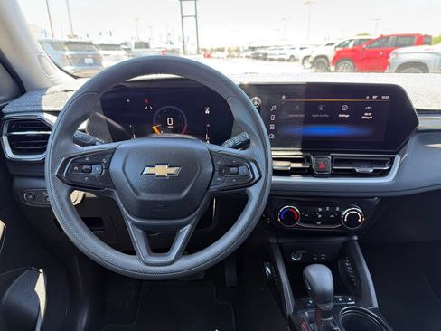 Certified 2024 Chevrolet TrailBlazer LT FWD image 15