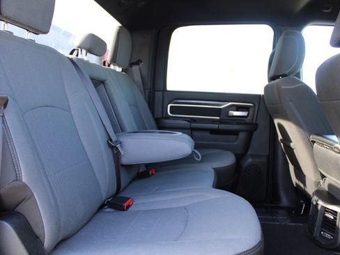 Used 2024 RAM 2500 Big Horn w/ Bed Utility Group image 22