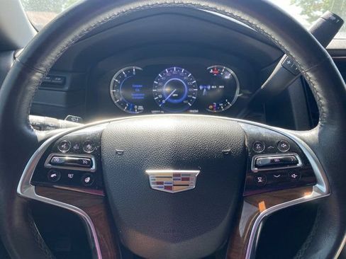 Used 2016 Cadillac Escalade ESV Luxury AWD/4WD image 29