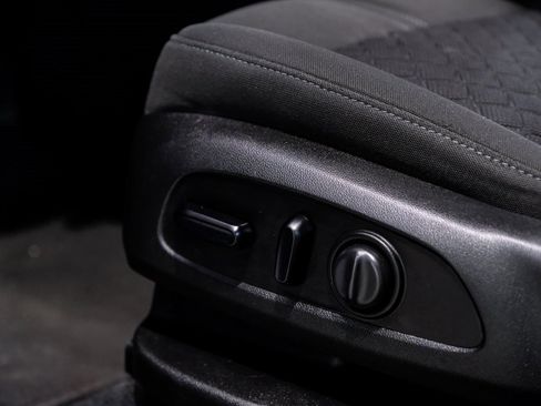 Used 2019 Chevrolet Blazer LT image 36