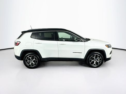 Used 2025 Jeep Compass Limited AWD/4WD image 10