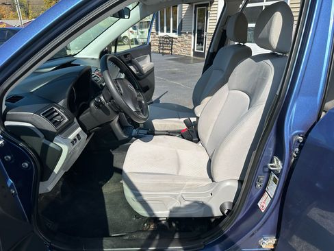 Used 2016 Subaru Forester 2.5i w/ Alloy Wheel Package image 8