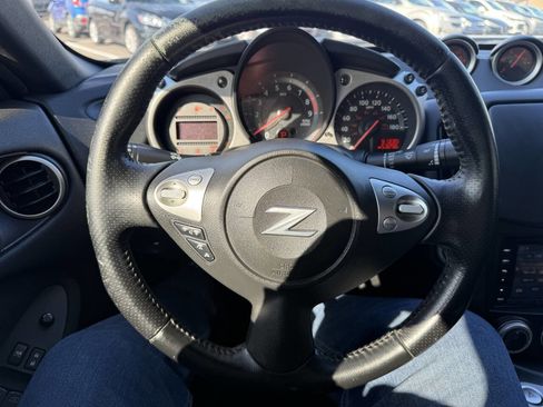 Used 2016 Nissan 370Z Coupe image 18