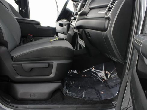 Used 2024 RAM 2500 Big Horn w/ Bed Utility Group image 19