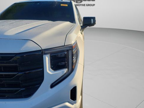 Used 2023 GMC Sierra 1500 Elevation w/ Elevation Premium Package image 9