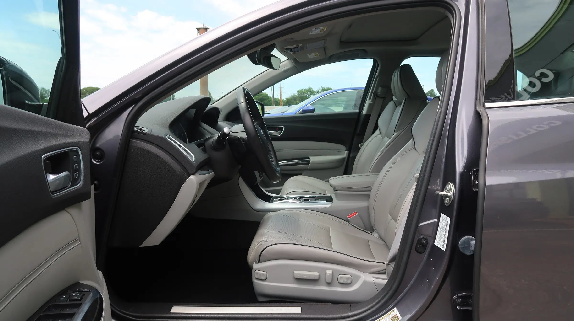 Used 2018 Acura TLX w/ Technology Package FWD image 16