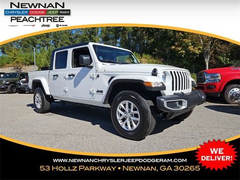 Used 2023 Jeep Gladiator Sport image 1