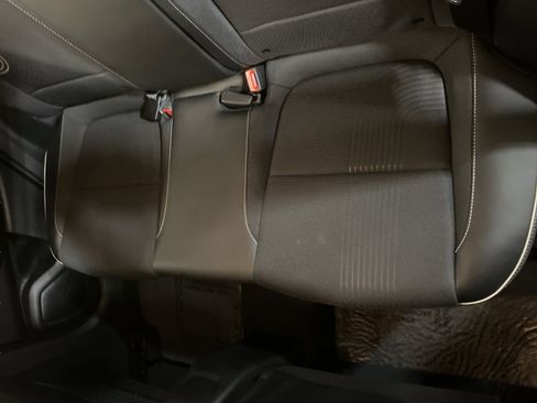 Used 2022 Hyundai Venue Limited image 12