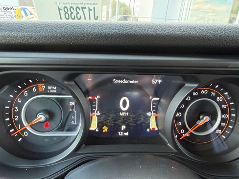 New 2026 Jeep Gladiator Sport AWD/4WD image 16