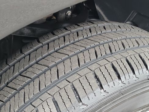 Used 2019 RAM 1500 Laramie AWD/4WD image 24