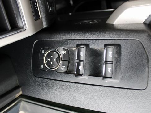 Used 2017 Ford F150 Lariat image 25