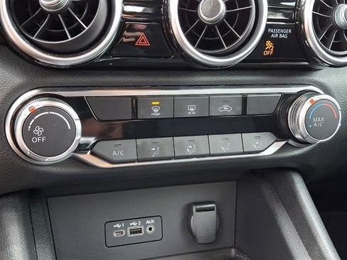 Certified 2023 Nissan Sentra SV FWD image 17