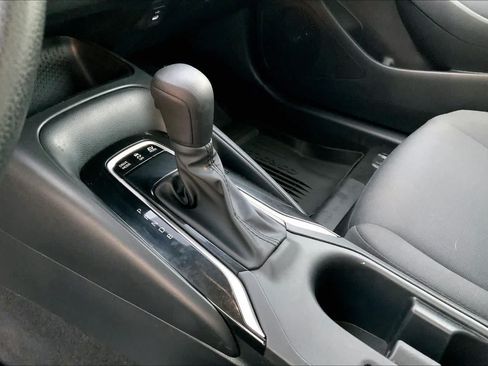 Used 2025 Toyota Corolla LE FWD image 16