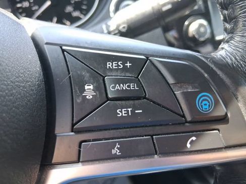 Used 2019 Nissan Rogue SV w/ Premium Package AWD/4WD image 26