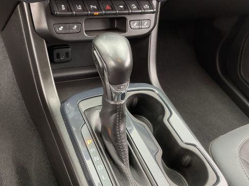 Used 2022 Chevrolet Colorado Z71 w/ Z71 Midnight Edition image 15