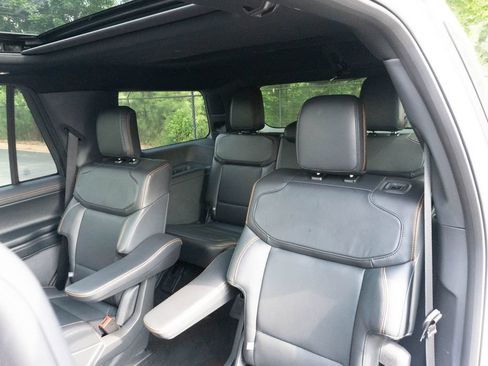 Used 2025 Ford Expedition Tremor AWD/4WD image 24
