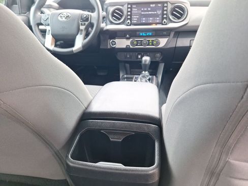 Used 2023 Toyota Tacoma SR5 RWD image 31
