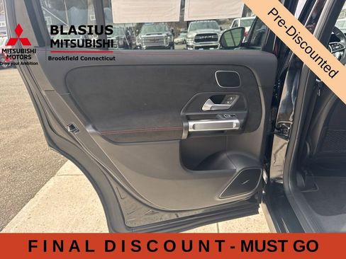 Used 2021 Mercedes-Benz GLB 250 4MATIC w/ AMG Line image 38